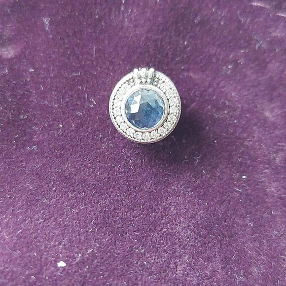 925 Sterling Silver Crown Charm - Picture 5 of 8